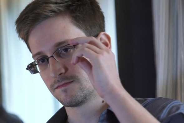 为了确保不会被移交给美国  斯诺登称将申请俄罗斯国籍休闲区蓝鸢梦想 - Www.slyday.coM