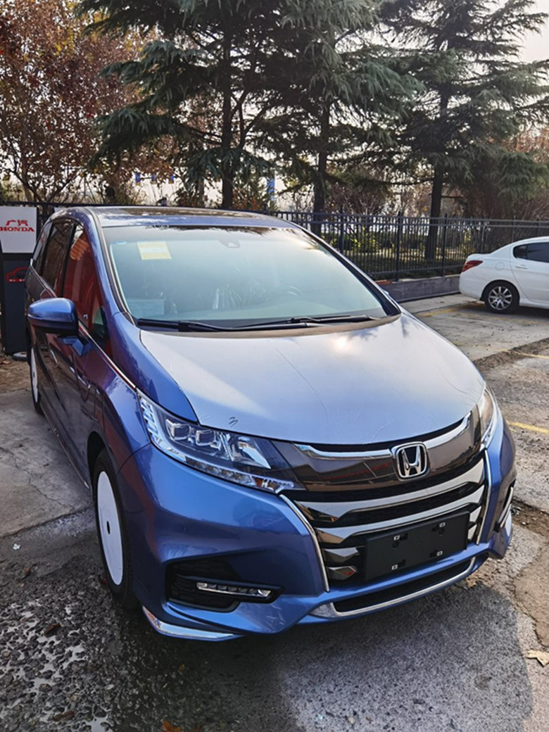 2021款奥德赛已到店,威尼斯蓝涂装质感不俗,22.98万起