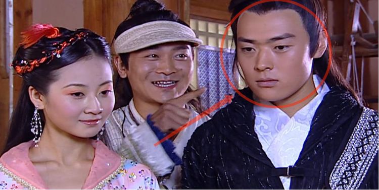 2004年,他出演电视剧《欢天喜地七仙女》中的二驸马,于是张桐开始转辗