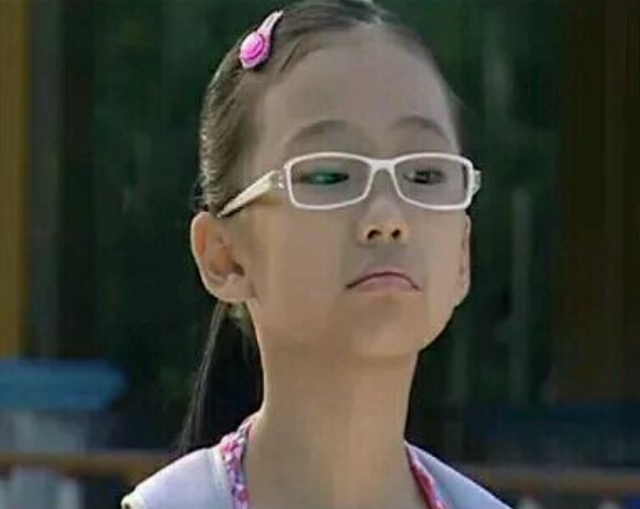 有种"整容"叫凌美雪,曾被吐槽"长得丑",今逆袭成"黑天鹅"