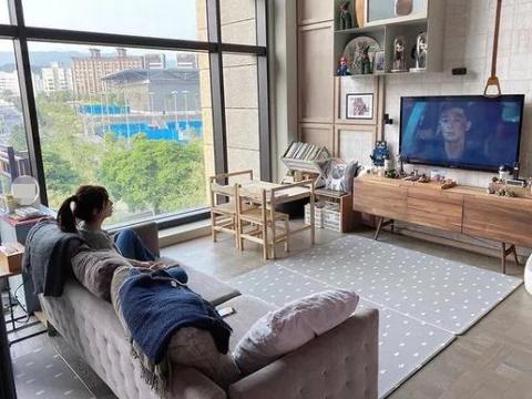 女明星的千万豪宅,有娃后一秒接地气,网友:仿佛看到自己家