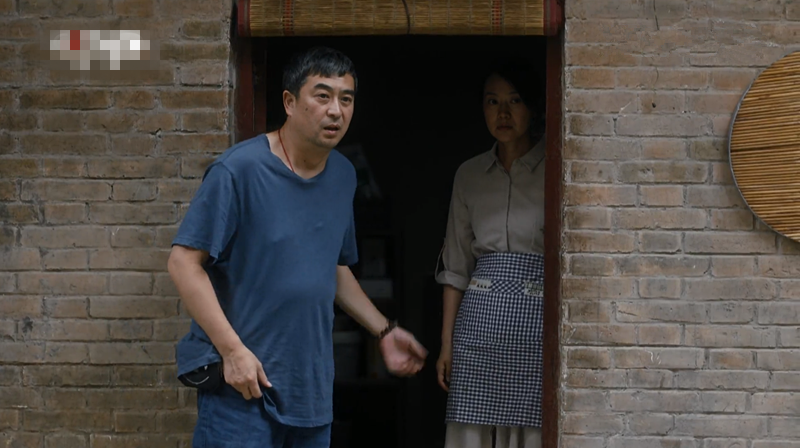 央视《装台》首播获赞,张嘉益闫妮中年cp好甜,文章