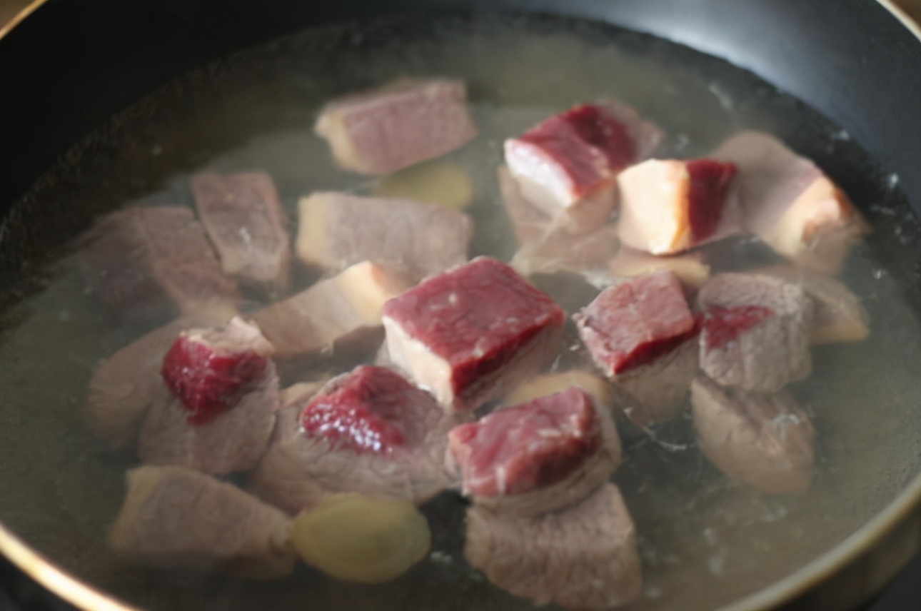 炖牛肉时关键在调料