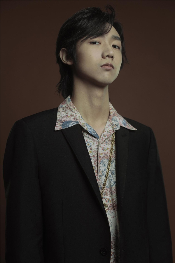 孟子坤献唱网剧《心宅猎人》插曲 动情演绎《悲欢游戏》