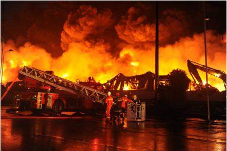 46岁华裔鞋王谢家华在美国遇火灾身亡,伊万卡,贝佐斯表示哀悼