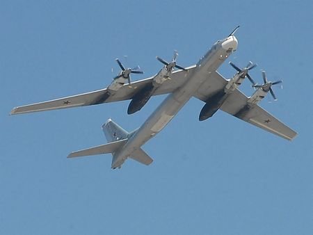 图—95轰炸机又开始恢复生产,主要生产可带巡航导弹的图—95mc轰炸机