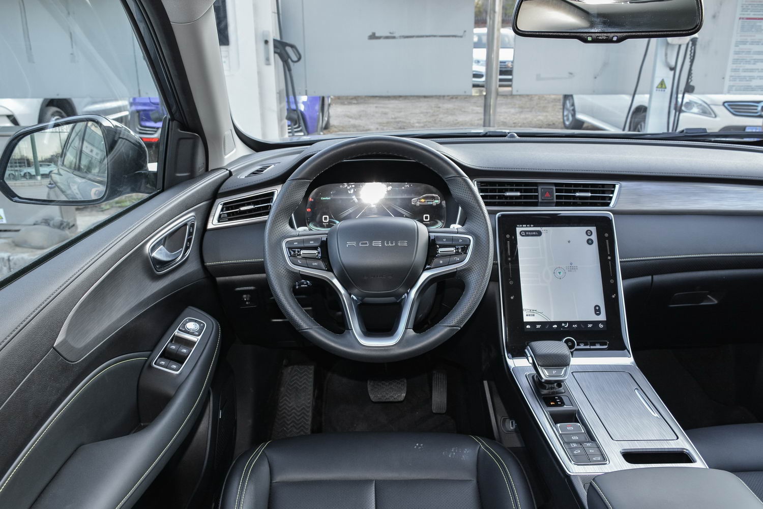 荣威rx5 eplus正式到店 售价15.58-16.58万元