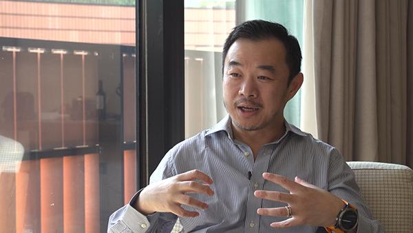 华人科学家邢波出任全球第一所专注于人工智能的应用大学