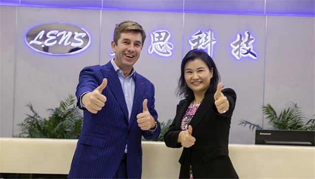 二婚嫁司机,50岁身家1100亿,成为长沙女首富|蓝思科技|周群飞|婚嫁