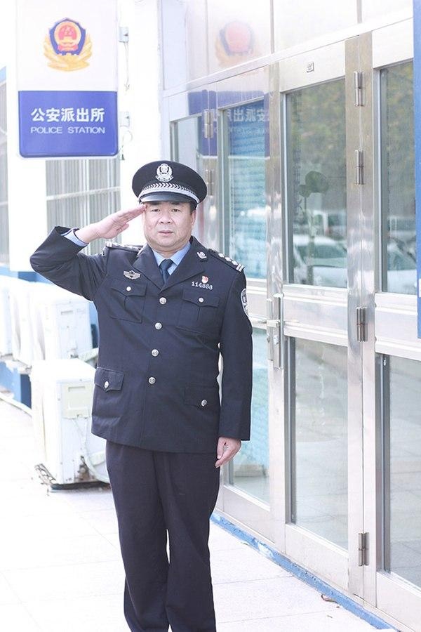 市北分局同安路派出所一级警长曹宏一家三口齐抗疫扎根社区保平安