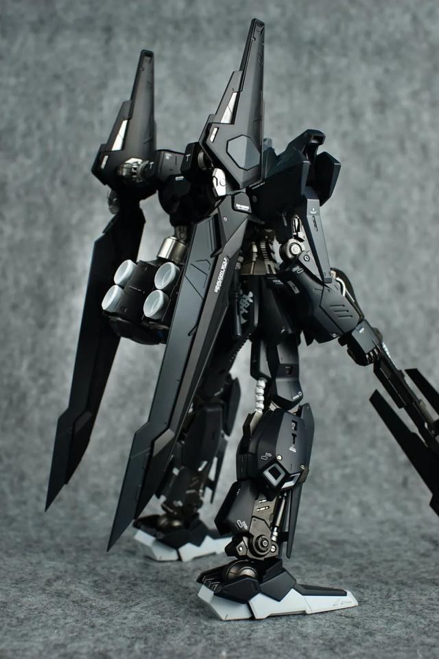 佳作:黑"百·坏",比官图更有质感|质感|机体|涂装_新浪新闻