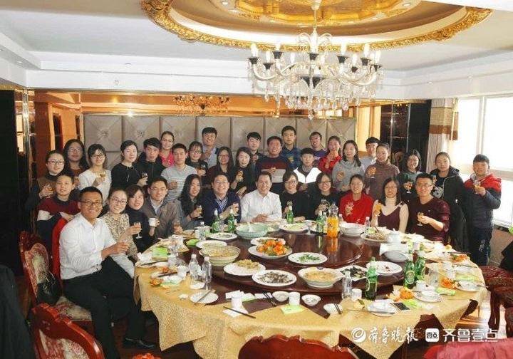 寿光"长伟家庭"走出3名博士,17名硕士|学生|田长伟|寿光_新浪新闻