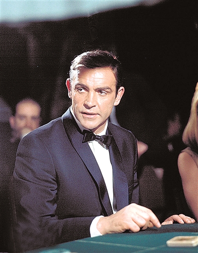 初代"007"扮演者肖恩·康纳利于10月31日逝世,享年90岁.