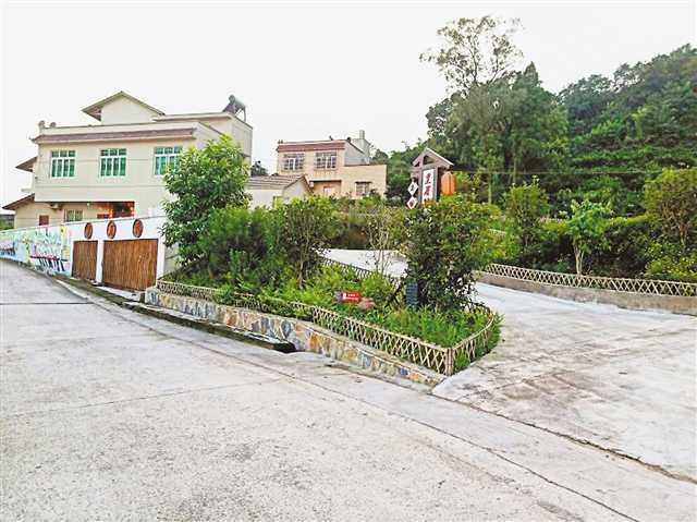 恒和村黑崖湾生态院坝干净整洁.(受访者供图)