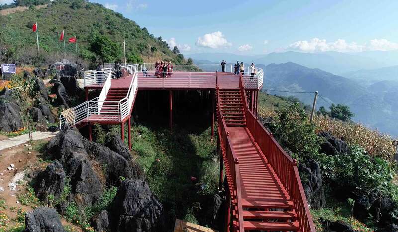 是距中缅边境线仅50米的云南临沧市镇康县南伞镇红岩村刺树丫口自然村