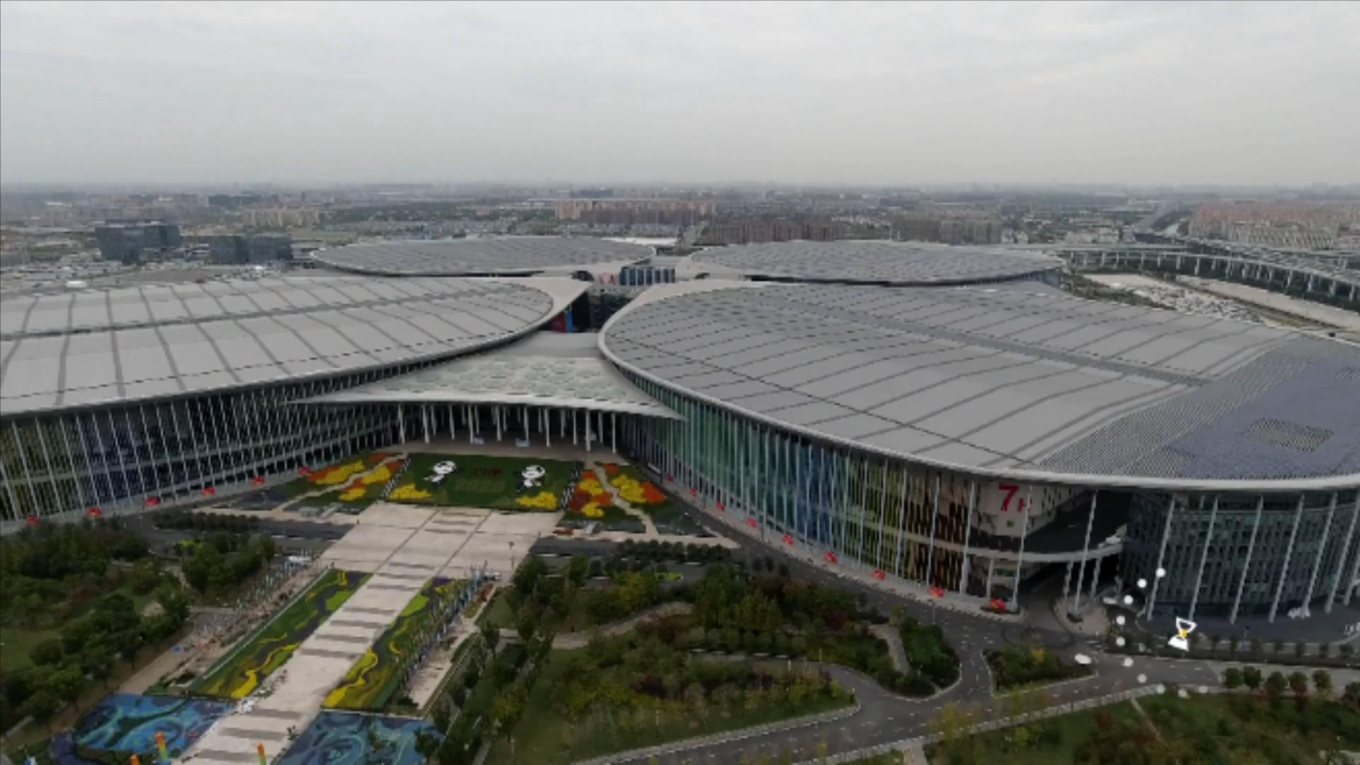 现场19秒|俯瞰上海进博会展馆