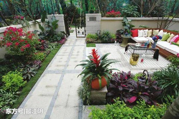 交房时承诺的"院子"不见了!