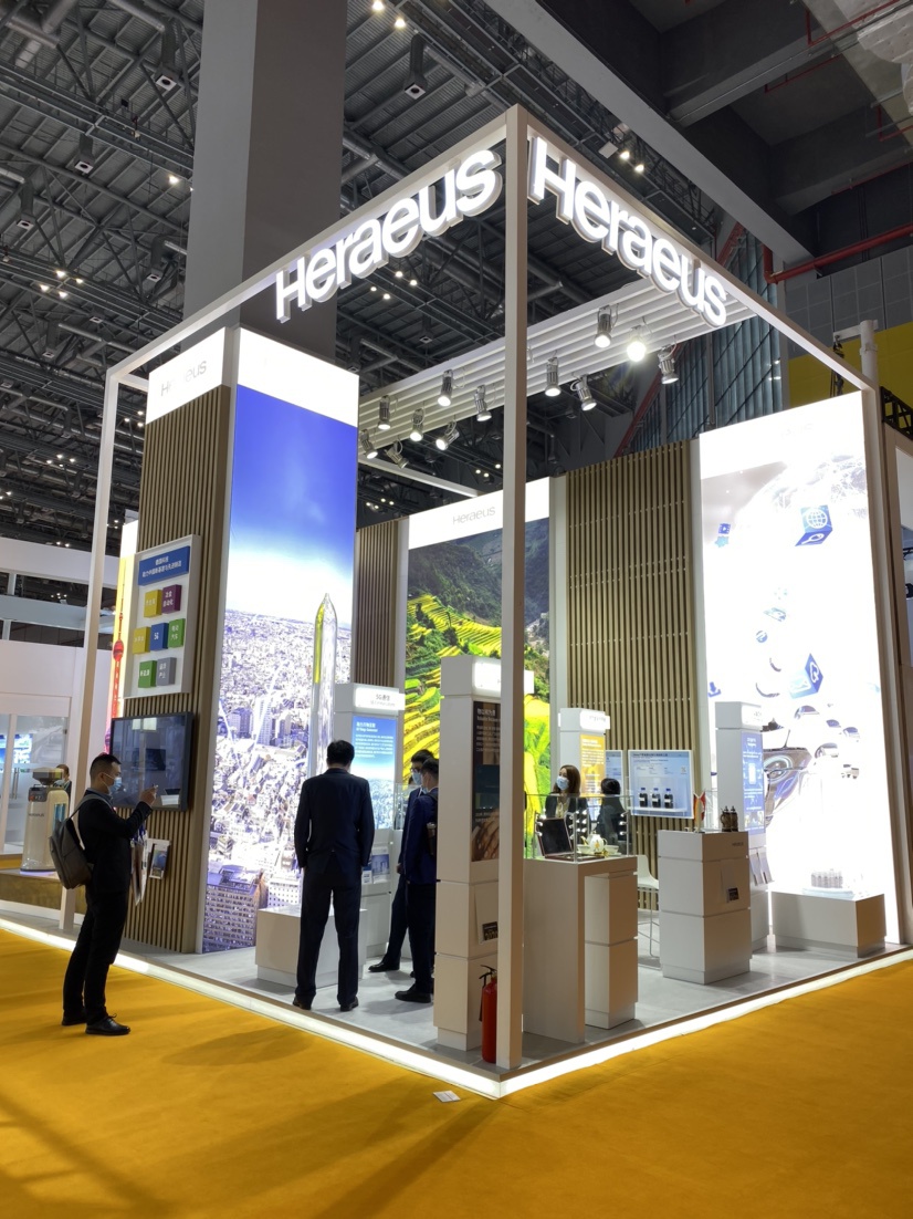 这里为何有个3米高的透明棒？它能拉制出7000公里的光纤