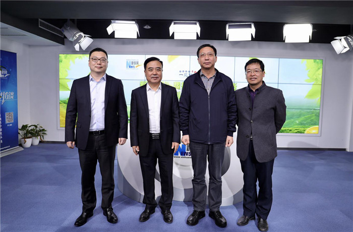 新华网携手欢瑞世纪公益代表人成毅共同助力河北新河脱贫攻坚