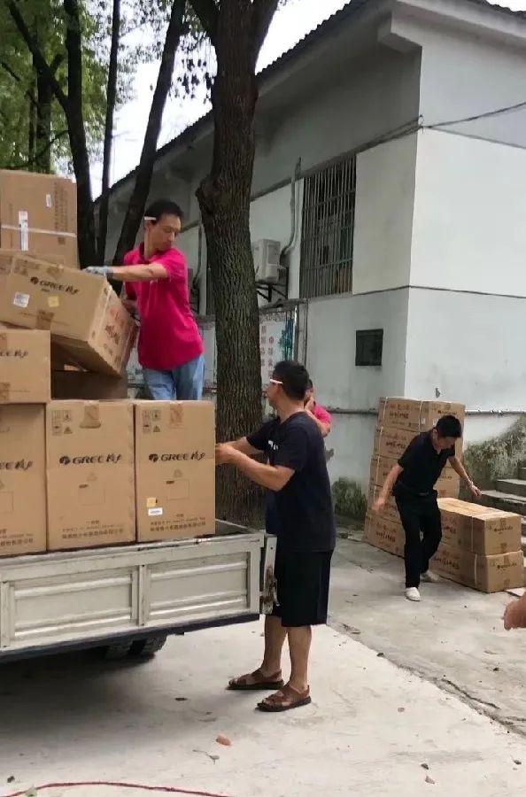 "憨头哥"回乡创业,把钱这样花!真"憨"?|荆州_新浪新闻