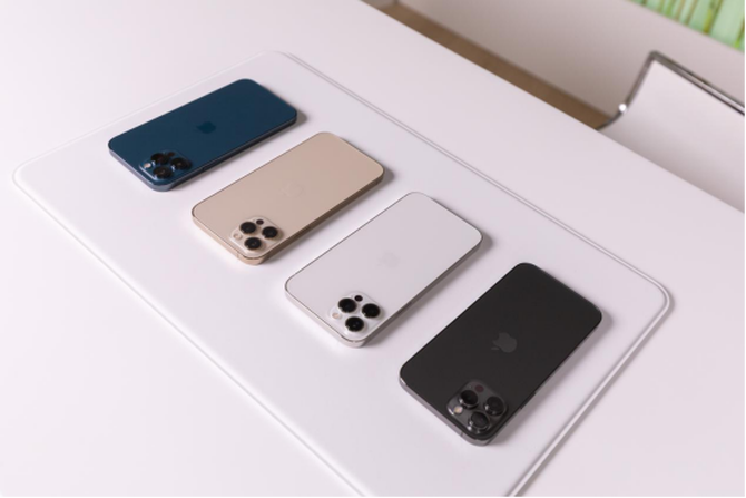 现场体验!iphone 12mini和pro max今晚预购