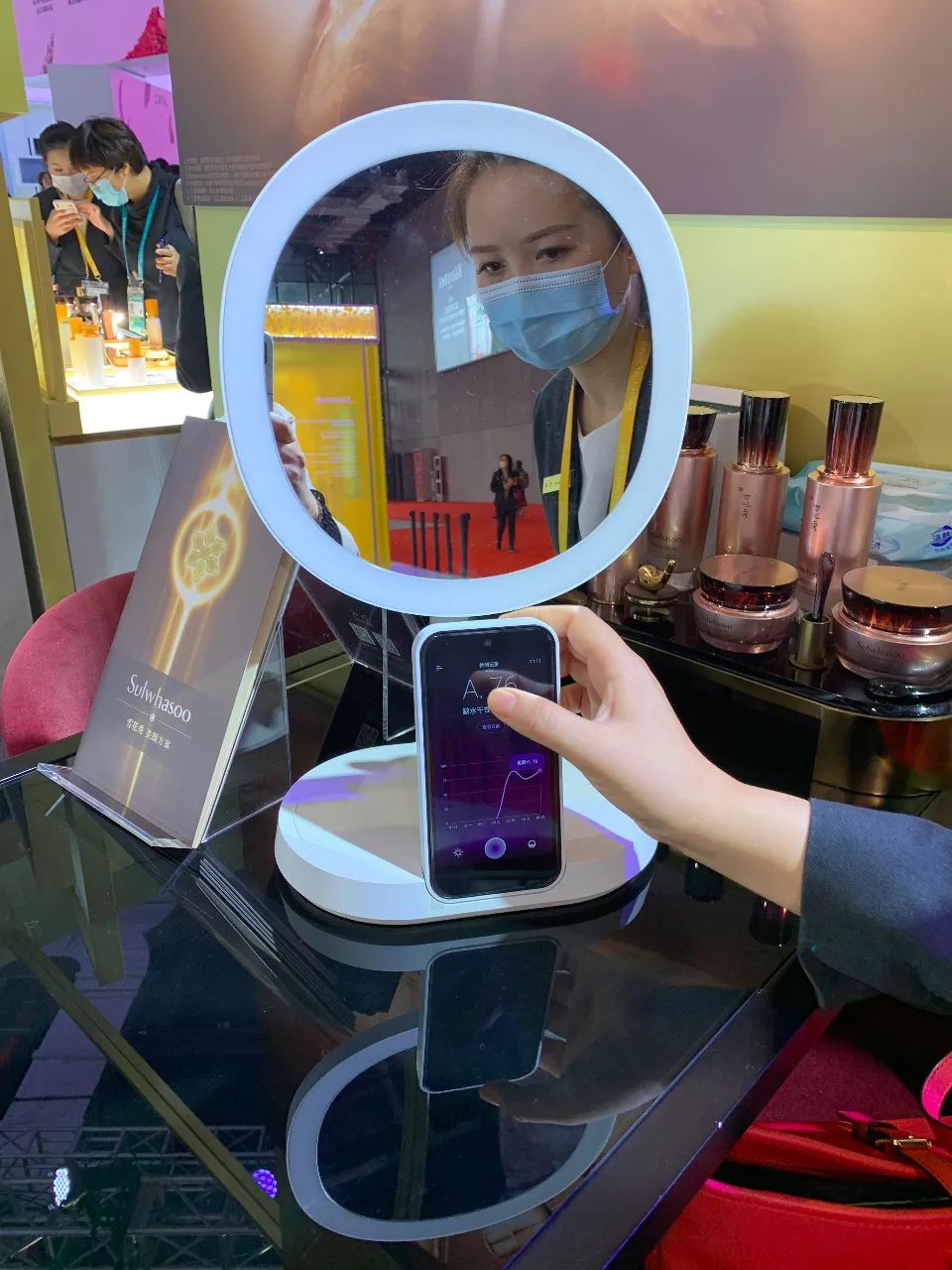 多功能智能仪器一站式镜面肌测仪 王敏杰摄