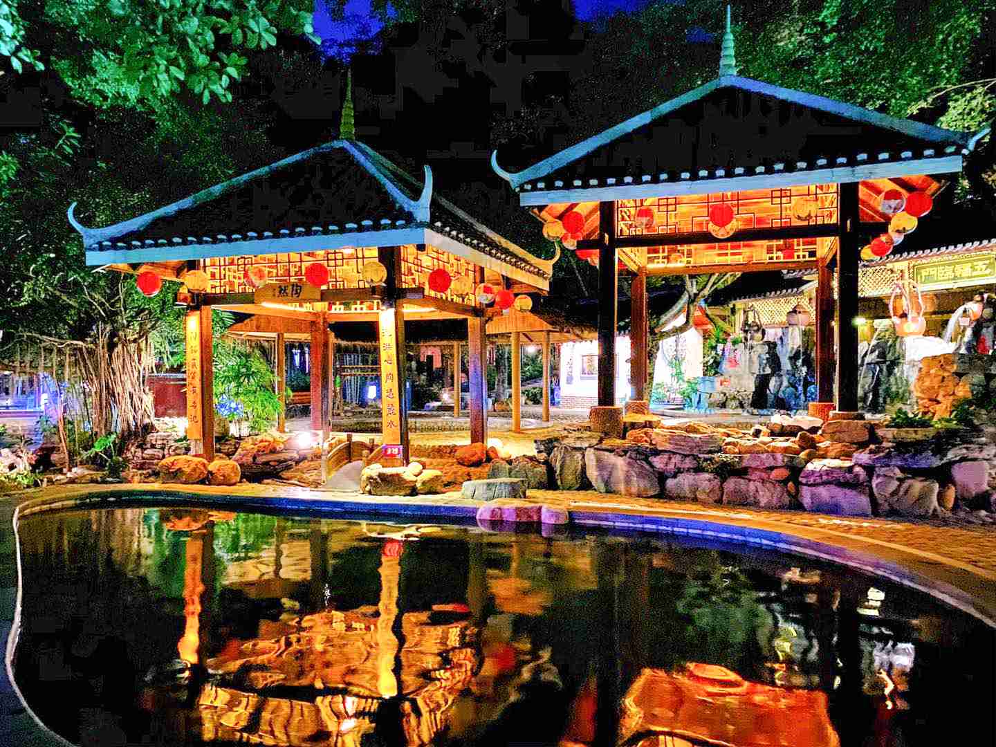 南宁九曲湾温泉.高慧摄