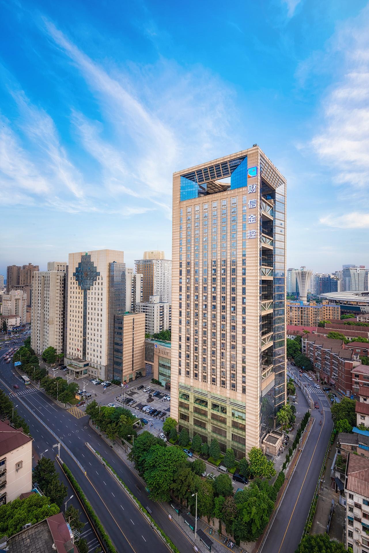 8亿元 资本实力进一步增强