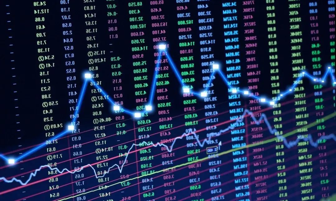 山东一贪污犯获刑13年：公款炒股亏空1900万 逃亡12年成股神