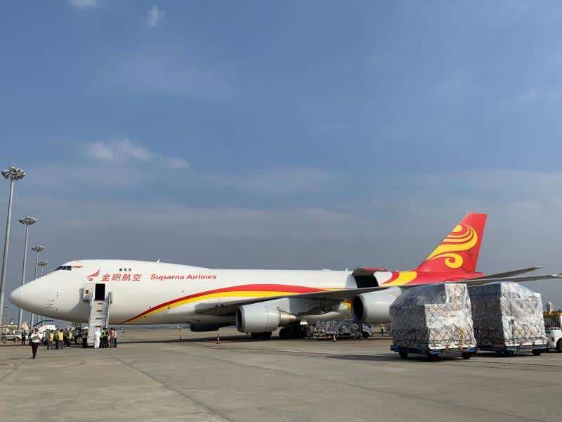 下金鹏航空承运,执飞机型是当前全球最大商运全货机机型之一b747-400f