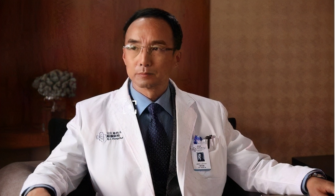 "老戏骨"施京明,为拍戏50岁自学英语,低调生活妻子成迷|施京明|妻子