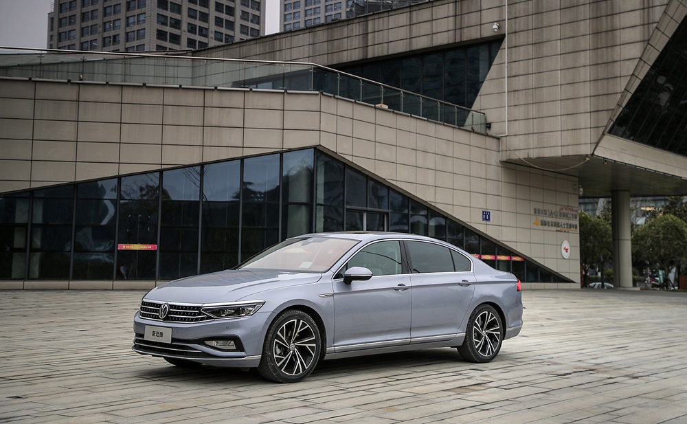 其中一汽-大众迈腾所对应的车型便是欧版passat,而上汽大