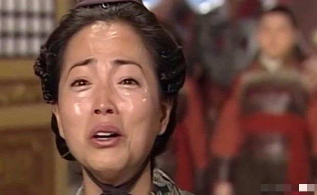 因饰演石榴姐出名,没想到卸妆素颜的她,比张敏巩俐还