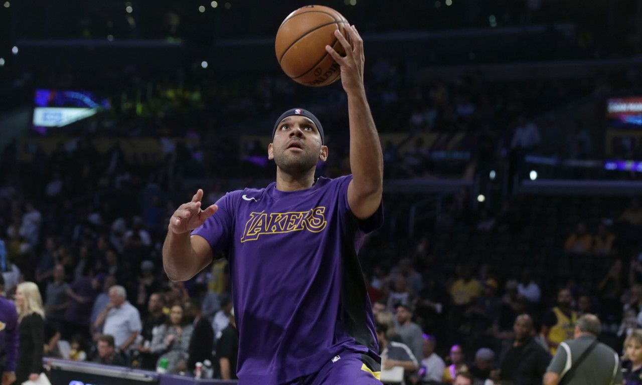 球场保镖归位,杜德利1年260万续约回归湖人