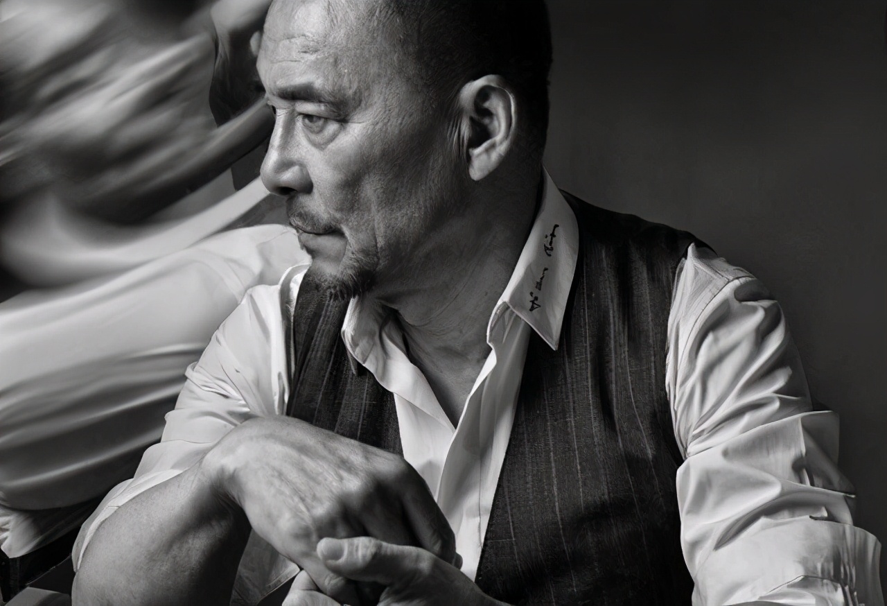 老戏骨王庆祥,对人物情绪拿捏到位,表演精湛,演技铿锵有力