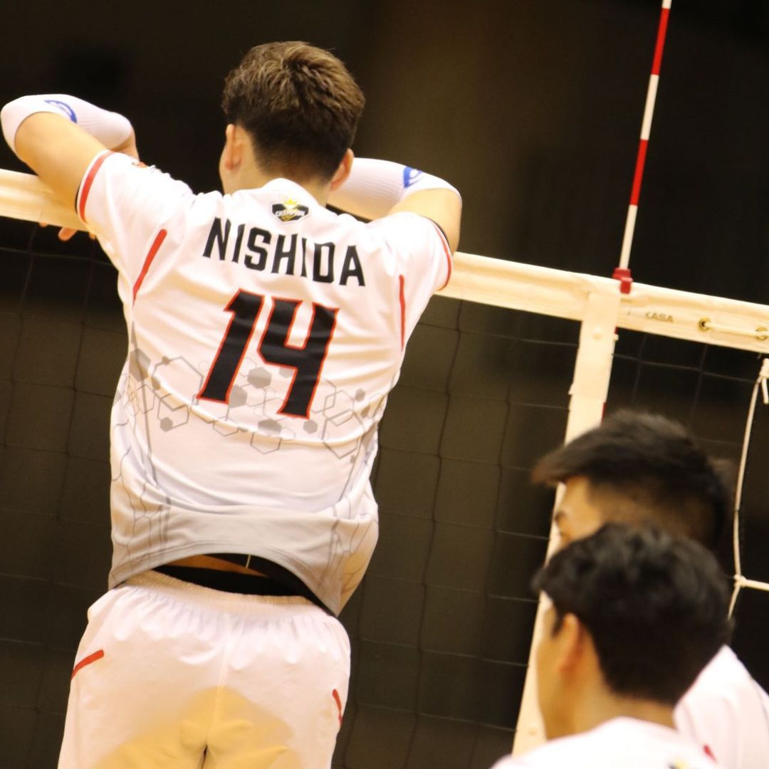 看看"小怪兽"的弹跳!|西田|怪兽|男排联赛_新浪新闻