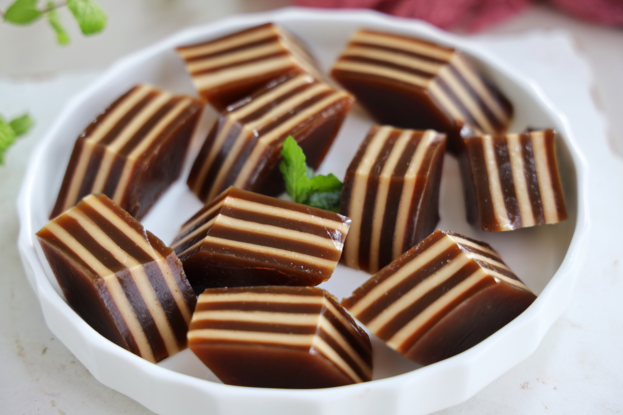 11,我们的马蹄千层糕就做好了,做法真的超简单,又软又q弹,跟果冻的