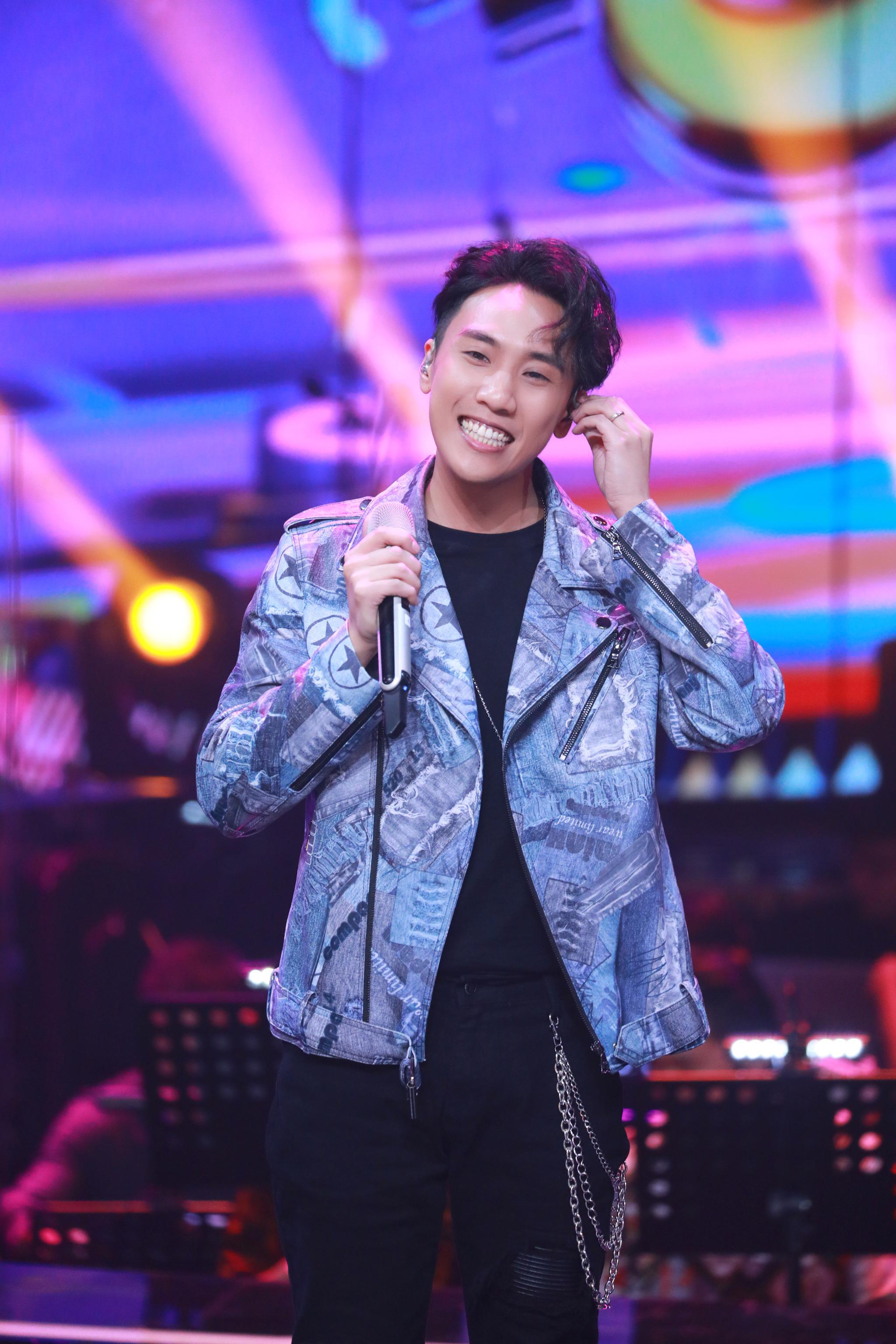 陈乐基参加《嗨唱转起来》爆料通过普通话考试|陈乐基|嗨唱转起来|普