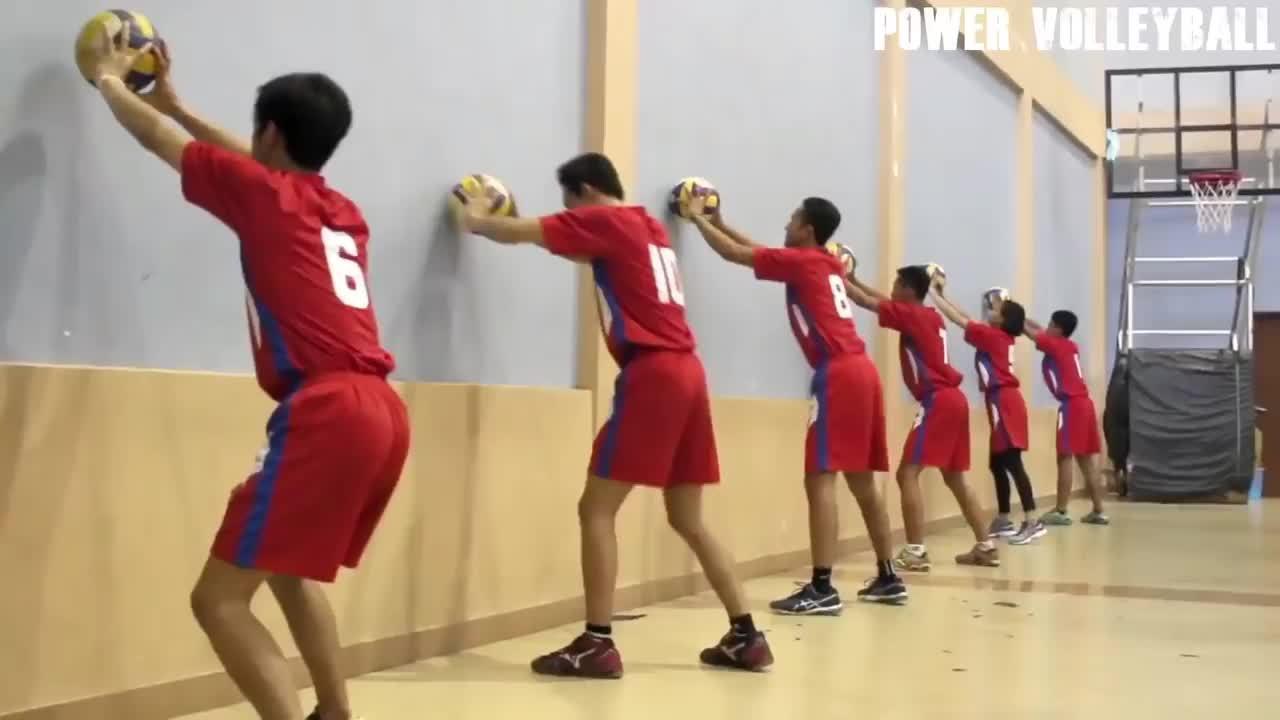 作为一个二传手,你们平时是如何训练的?