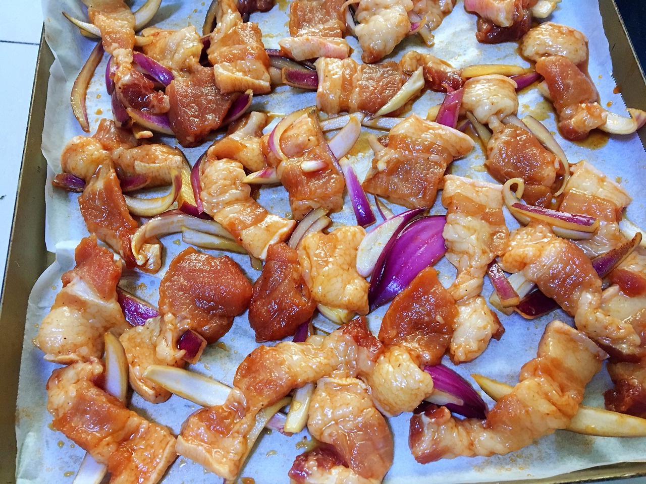 在家自制烤肉,鲜香入味还不油腻,全家人都爱吃