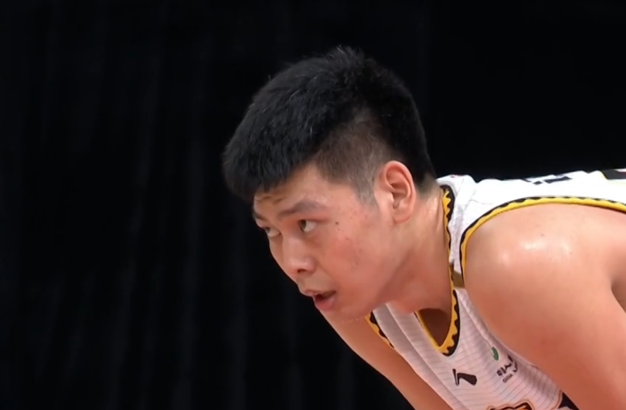 辽宁逆转广州3喜1忧!两新星获成长,西蒙斯惊艳,朱荣振仍失望