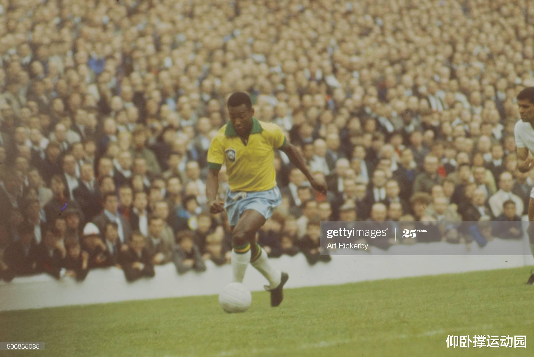 仰卧撑gif珍藏:贝利四届世界杯12个进球和9次助攻