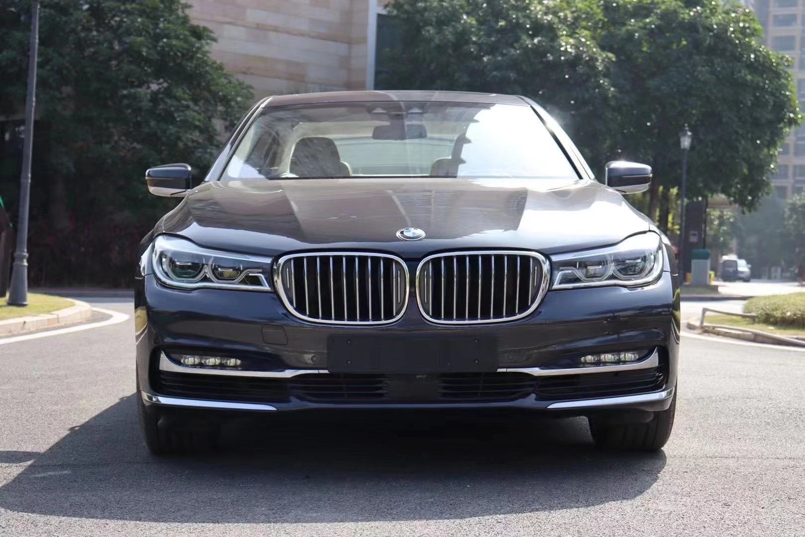 18款宝马750li仅售56万外观简洁庄严内部工艺精湛