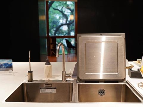 厨房新宠水槽洗碗机 解放我们厨房的水槽空间 财经头条