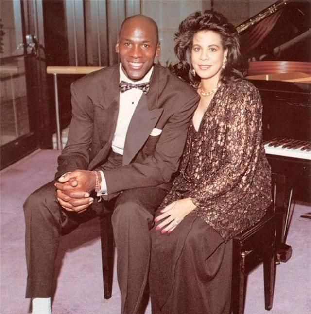 陪乔丹夺六冠并细心照顾他的前妻胡安尼塔两人离婚后获偿多少