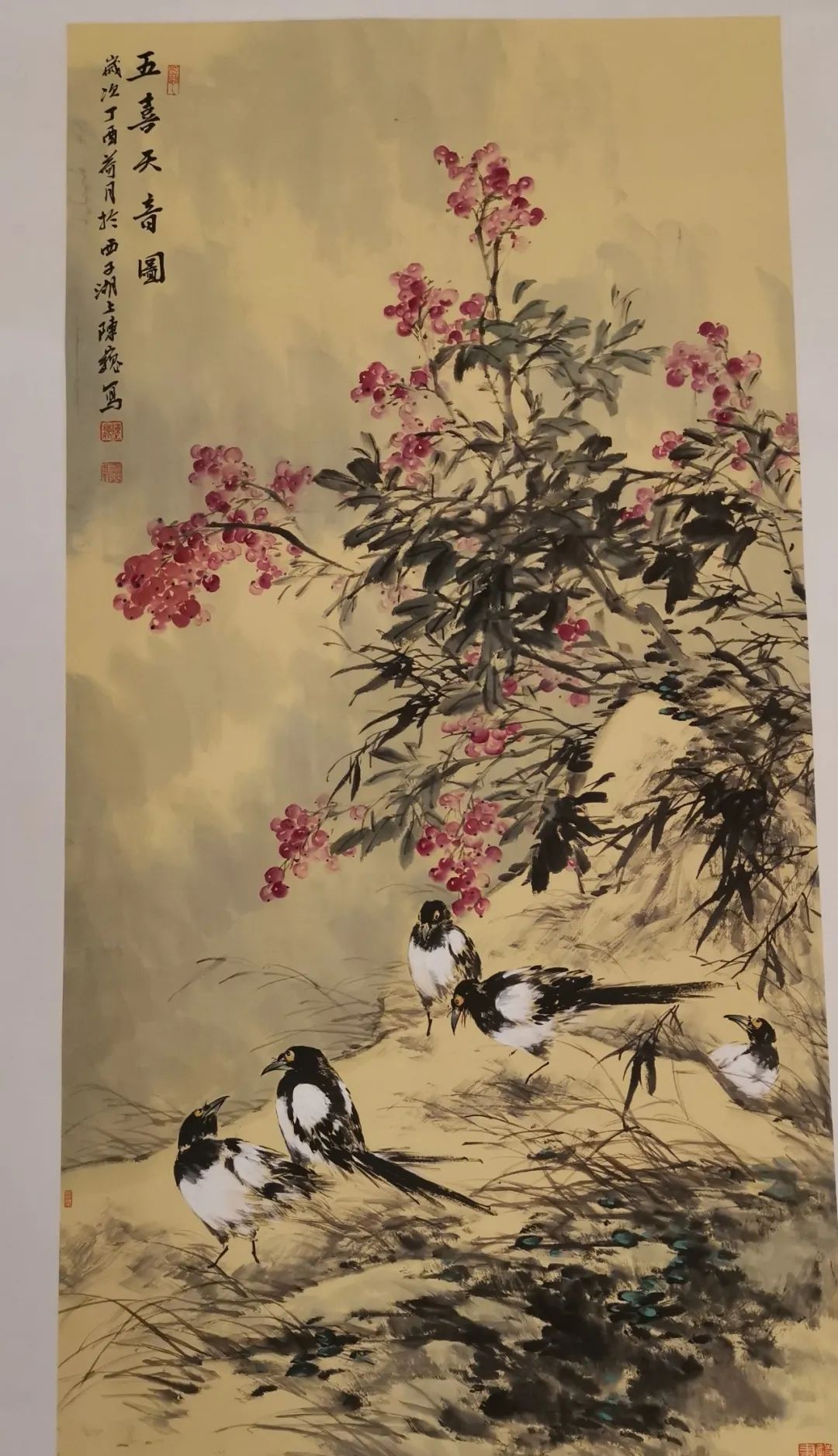 2022亚残运会首例公益捐赠 画家陈巍向亚残组委捐赠45个瓷艺作品