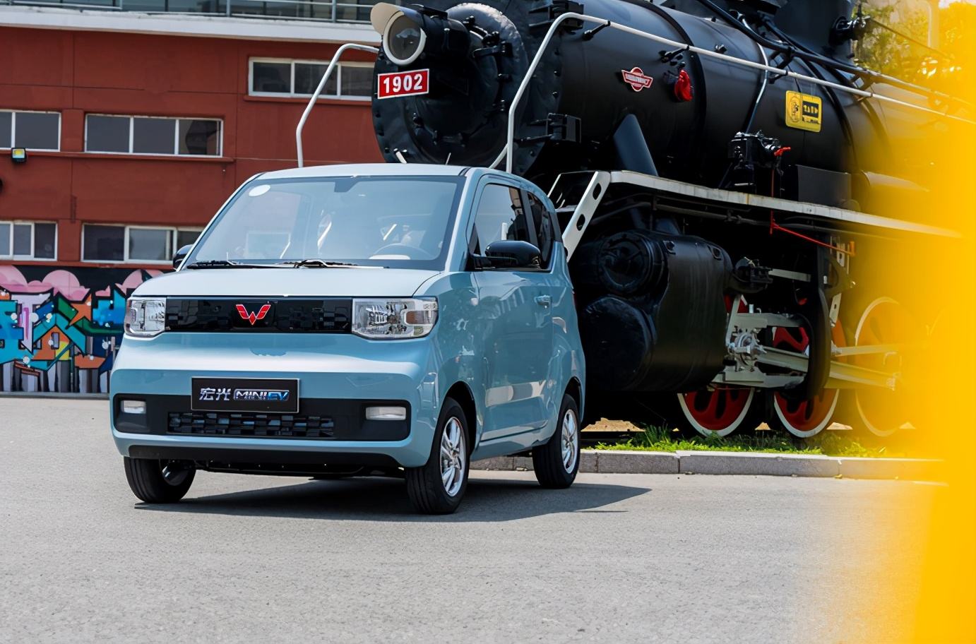 国民小车五菱宏光mini ev是如何做到月销量突破3万辆-新浪汽车