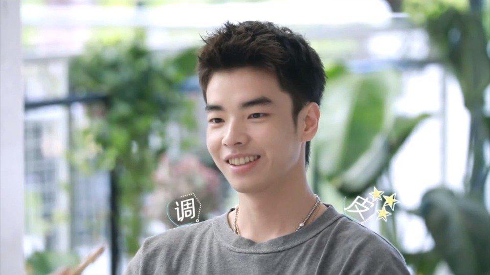 《我们恋爱吧》小朱跟夏侯说冷冷明天要走