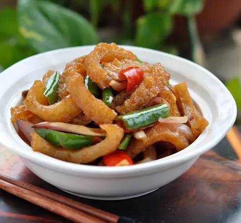 美食精选酸辣脆猪皮长寿面长寿面西兰花蘑菇炒虾仁