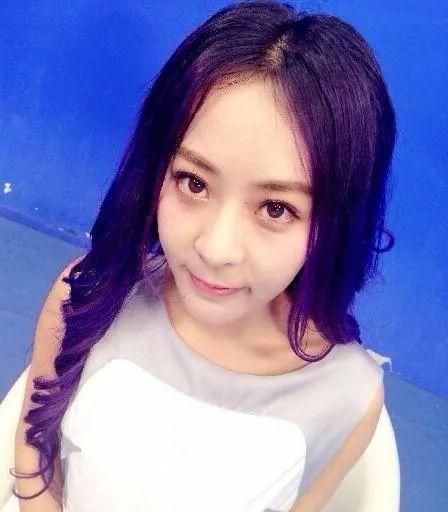 妹妹王珞丹成大明星,她嫁小七岁老公甘于平凡,美貌才华高于妹妹|王楚